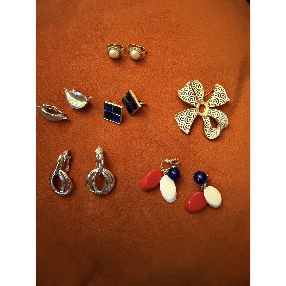 Trifari Signed Clip-On Stud Earrings Lot White Pearl Leaf Flower Multicolor